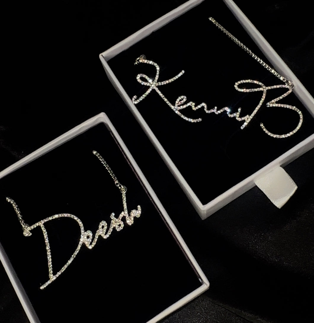 *CUSTOM HORIZONTAL NAME NECKLACE*