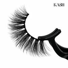 Load image into Gallery viewer, KA$H - Eyelashes
