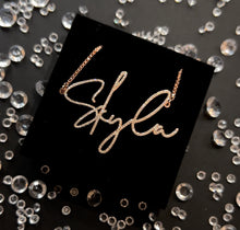 Load image into Gallery viewer, *CUSTOM HORIZONTAL NAME NECKLACE*
